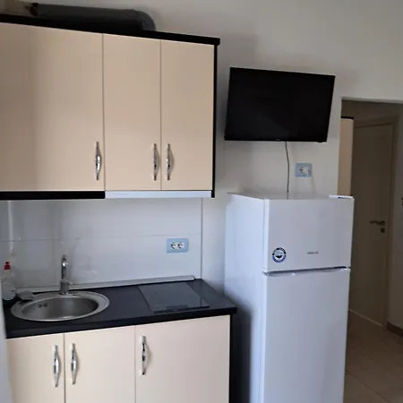 Affittacamere Elton Tafa 3*